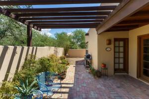 5375 E Francisco Loop, Tucson, AZ 85712 photo 6