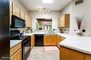 5375 E Francisco Loop, Tucson, AZ 85712 photo 10