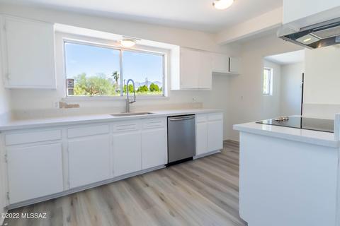 938 E Hampton St, Tucson, AZ 85719 photo 5
