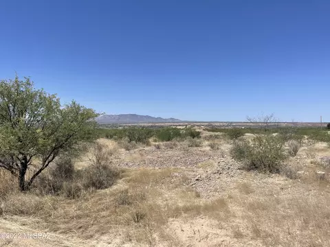 1355 N Wild Canyon Run #B, Benson, AZ 85602
