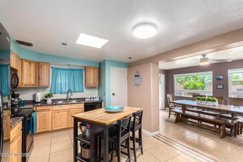 8218 E 19th St, Tucson, AZ 85710 photo 9