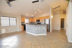 7430 S Pacific Willow Dr, Tucson, AZ 85747 photo 5