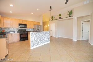 7430 S Pacific Willow Dr, Tucson, AZ 85747 photo 4