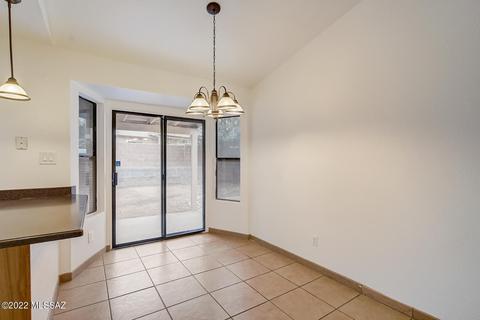 5381 W Eaglestone Loop, Tucson, AZ 85742 photo 9