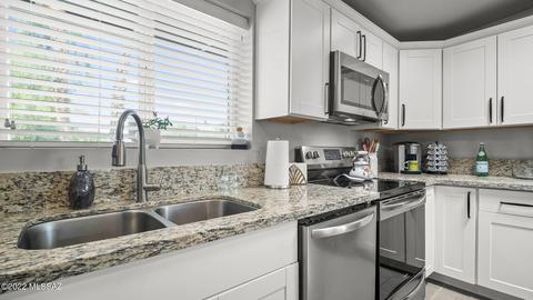 7610 E 33rd St, Tucson, AZ 85730 photo 17