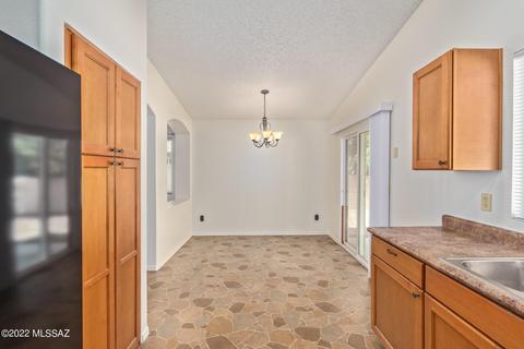 8865 E Fruit Tree Dr, Tucson, AZ 85730 photo 6