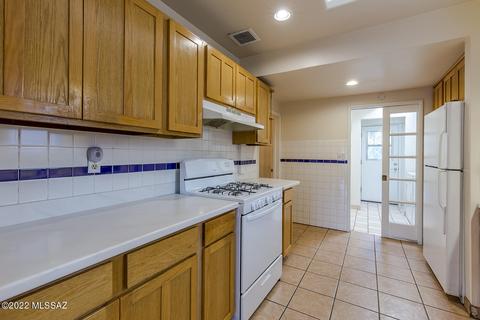3134 E 24th St, Tucson, AZ 85713 photo 8