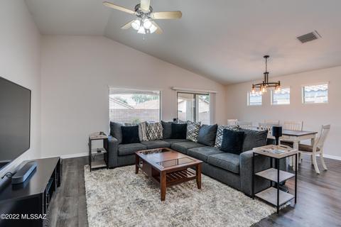 10579 E Carolina Willow Ln, Tucson, AZ 85747 photo 9