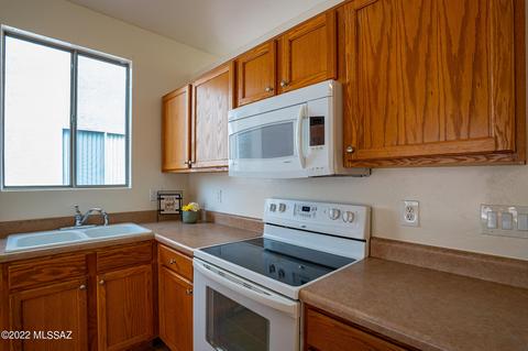 8718 E Chimney Spring Dr, Tucson, AZ 85747 photo 11