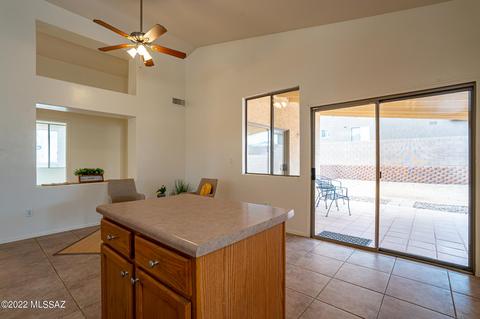 8718 E Chimney Spring Dr, Tucson, AZ 85747 photo 12