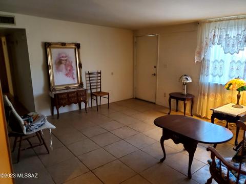 4686 E 25th St, Tucson, AZ 85711 photo 7