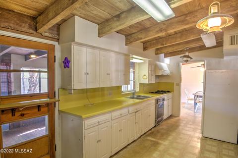 6830 E Koralee St, Tucson, AZ 85710 photo 6