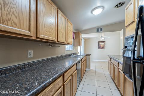 7018 E Hayne Pl, Tucson, AZ 85710 photo 17