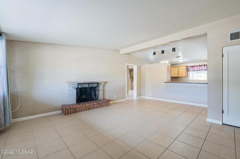 7018 E Hayne Pl, Tucson, AZ 85710 photo 6