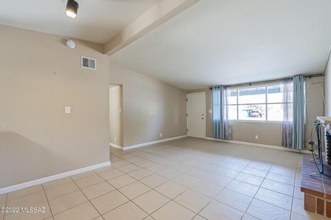 7018 E Hayne Pl, Tucson, AZ 85710 photo 8
