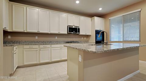 10806 E Franklin Falls Way, Vail, AZ 85641 photo 2