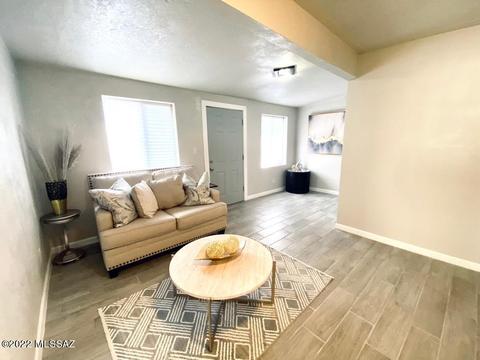339 E 34th St, Tucson, AZ 85713 photo 4