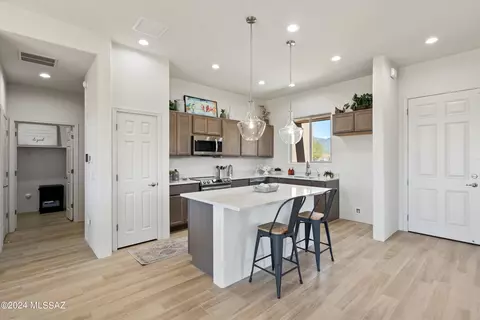 Kitchen - 13858 E Langtry Ln, Tucson, AZ 85747 photo 2 of 4