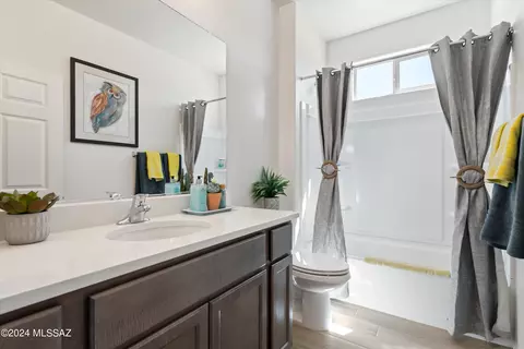 Bath - 13858 E Langtry Ln, Tucson, AZ 85747 photo 1 of 1