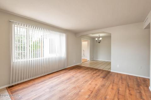 3126 E 29th St, Tucson, AZ 85713 photo 3