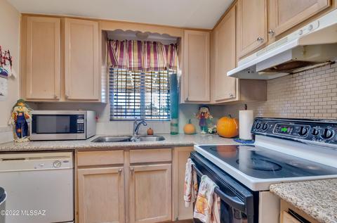 7142 E Sylvane Dr, Tucson, AZ 85710 photo 23