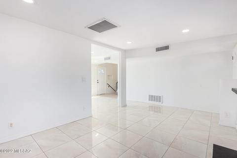 8282 E 18th St, Tucson, AZ 85710 photo 12