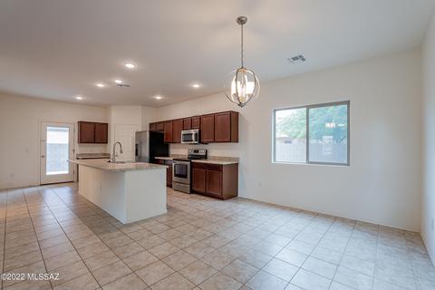 6554 E Brushback Loop, Tucson, AZ 85756 photo 6