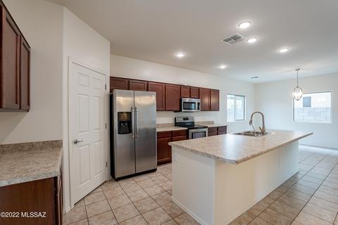 6554 E Brushback Loop, Tucson, AZ 85756 photo 9