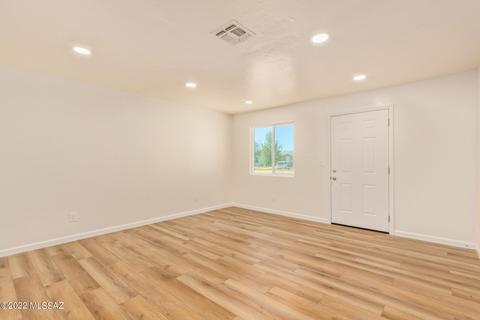 541 N Douglas Ave, Willcox, AZ 85643 photo 4