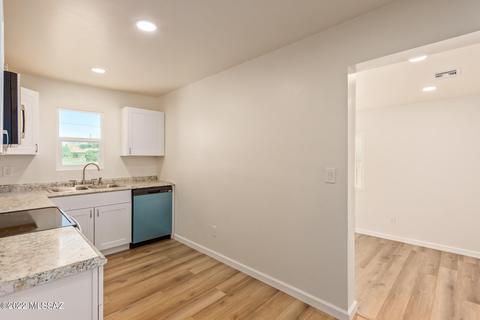 541 N Douglas Ave, Willcox, AZ 85643 photo 9