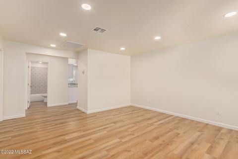 541 N Douglas Ave, Willcox, AZ 85643 photo 6