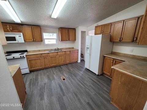 538 E Lodge Ln, Benson, AZ 85602 photo 6