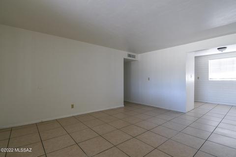 4650 E Sylvane St, Tucson, AZ 85711 photo 7