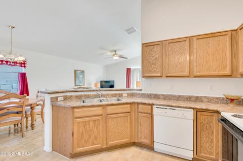 6554 E Splendid Ln, Tucson, AZ 85756 photo 10