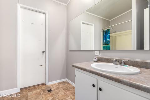 6111 E Thunder River Dr, Tucson, AZ 85756 photo 18