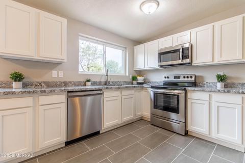 9331 E Walnut Tree Cir, Tucson, AZ 85749 photo 12