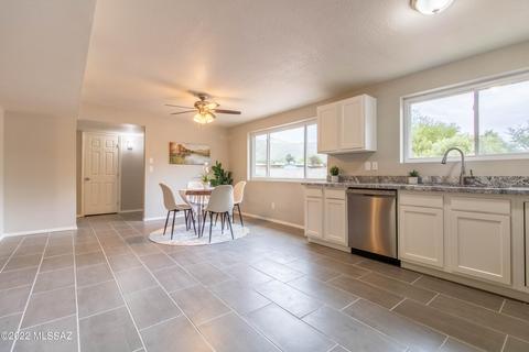 9331 E Walnut Tree Cir, Tucson, AZ 85749 photo 11