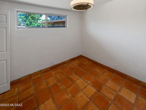 7301 E Beverly Dr, Tucson, AZ 85710 photo 12