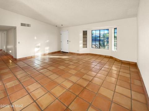 9975 E Gray Hawk Dr, Tucson, AZ 85730 photo 3