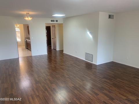 571 E Savannah St, Vail, AZ 85641 photo 6