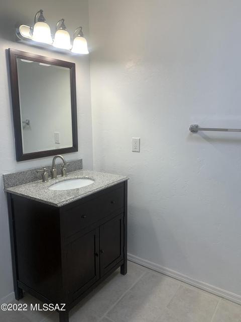 571 E Savannah St, Vail, AZ 85641 photo 9