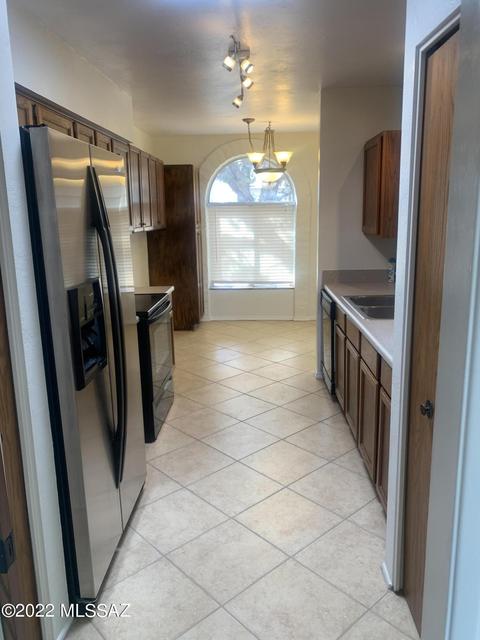 571 E Savannah St, Vail, AZ 85641 photo 3