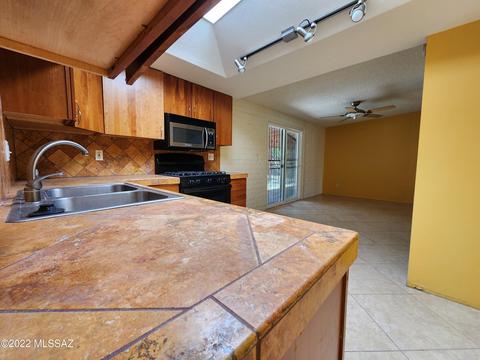 7342 E Tamara Dr, Tucson, AZ 85730 photo 9