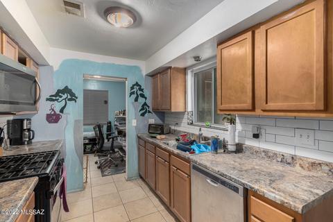 6102 E 23rd St, Tucson, AZ 85711 photo 14