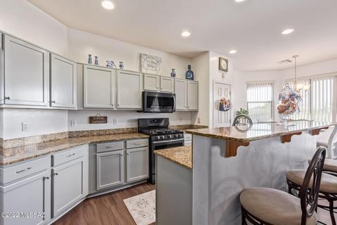 8441 W Benidorm Loop, Tucson, AZ 85757 photo 3