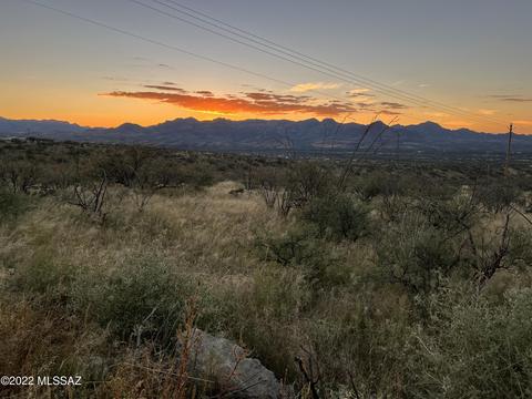 322 Cuna Ct, Rio Rico, AZ 85648
