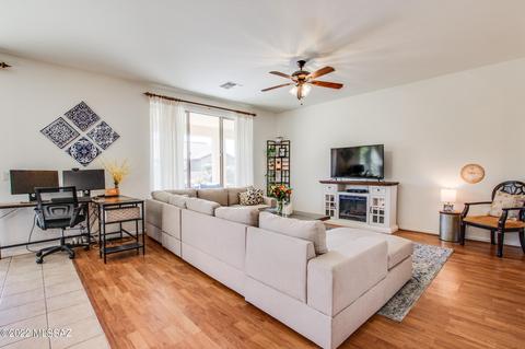 2210 Eager Dr, Green Valley, AZ 85614 photo 4