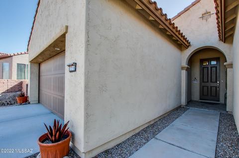 2210 Eager Dr, Green Valley, AZ 85614 photo 2