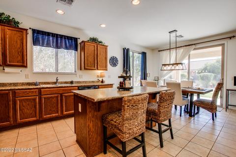 2210 Eager Dr, Green Valley, AZ 85614 photo 11