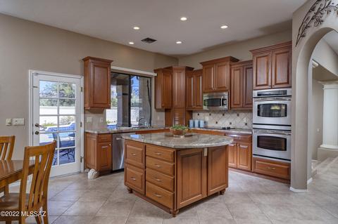 910 W Eucalyptus Pl, Tucson, AZ 85704 photo 9
